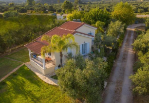 Отель Maria Villas  Фоиникунта